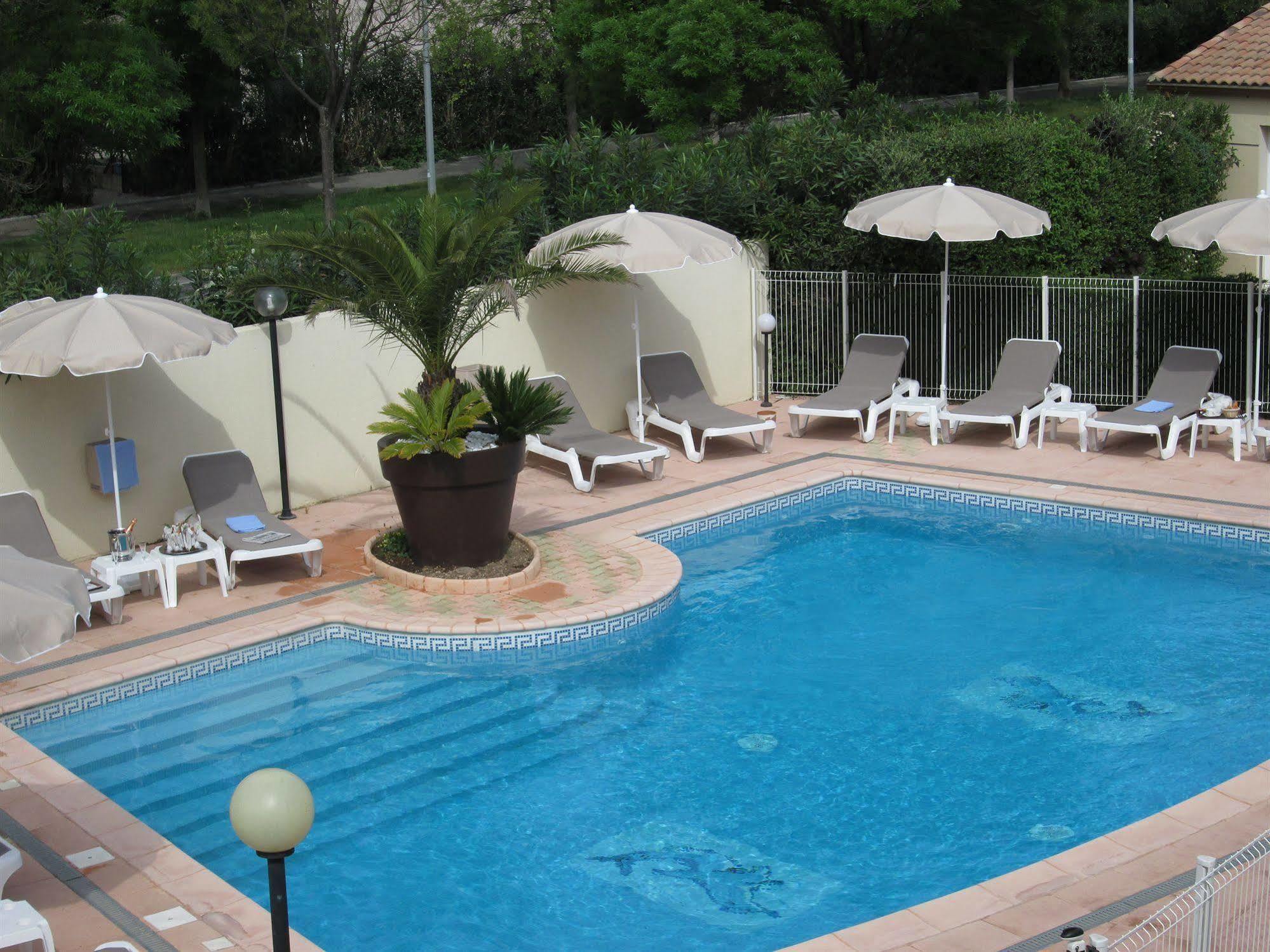 Top Motel อิสทร์ ภายนอก รูปภาพ